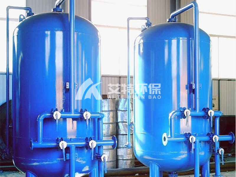 夹套水过滤器的工作原理是什么？
